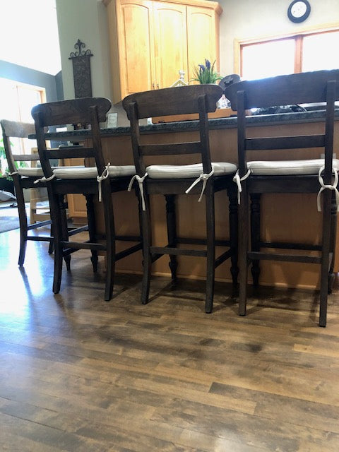sold / 4 RH Oak Bar / Island stools