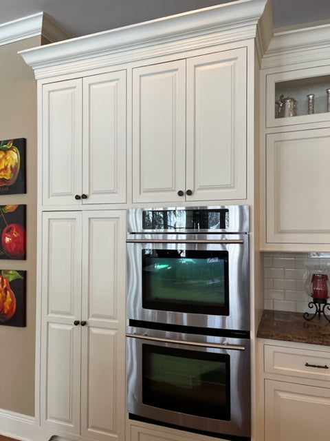 Full Kitchen - Everything but the wine refrigerator!