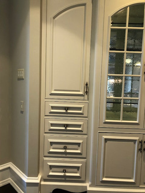 sold / Beautiful Built Ins